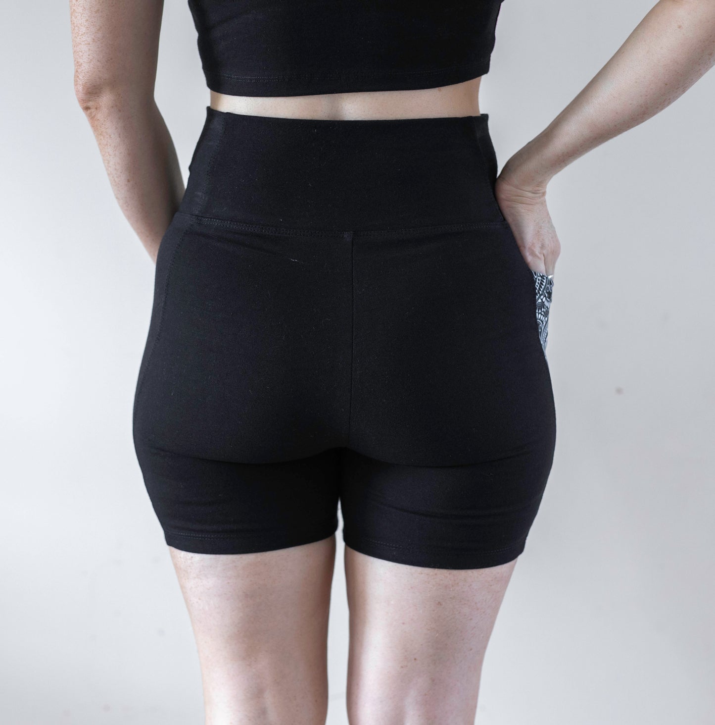Organic Cotton Bike Shorts with Phone Pocket – Black