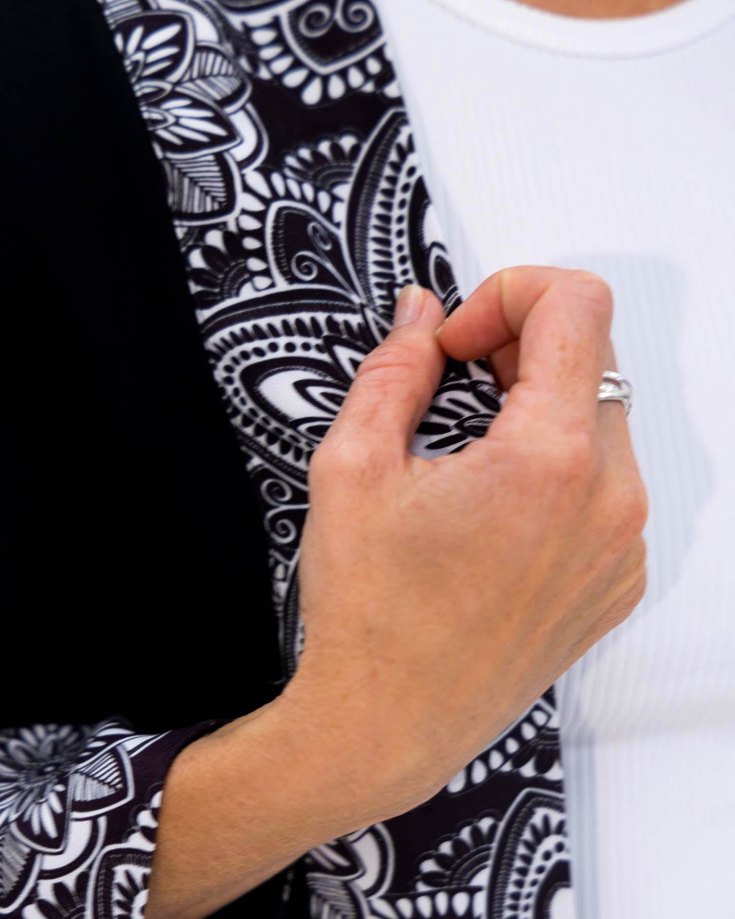 Kimono Black & White Mandala