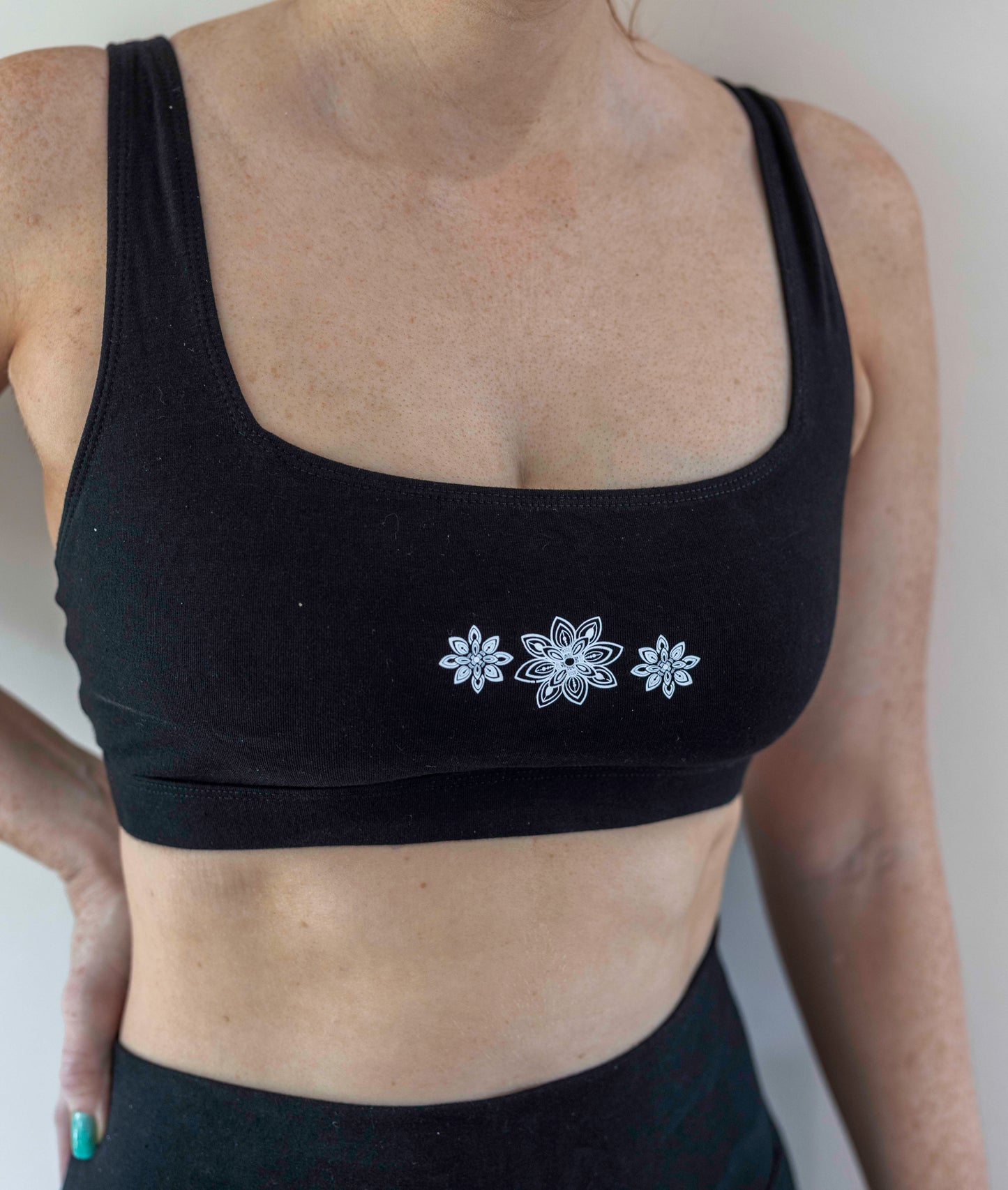 Organic Cotton Crop Top Sports Bra – Black | Natural Fabric