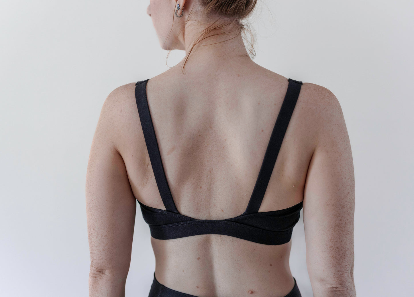 Organic Cotton Crop Top Sports Bra – Black | Natural Fabric