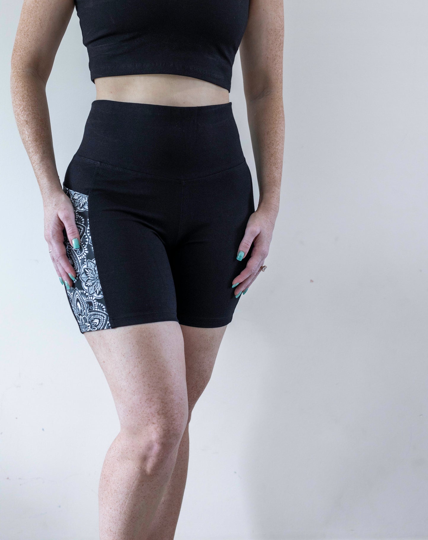 Organic Cotton Bike Shorts with Phone Pocket – Black