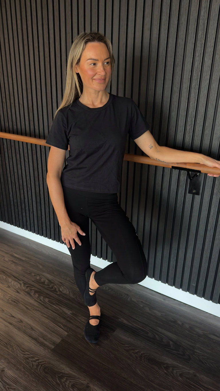 Black Organic Cotton Leggings & Black Stretch T-shirt Set – Activewear Bundle