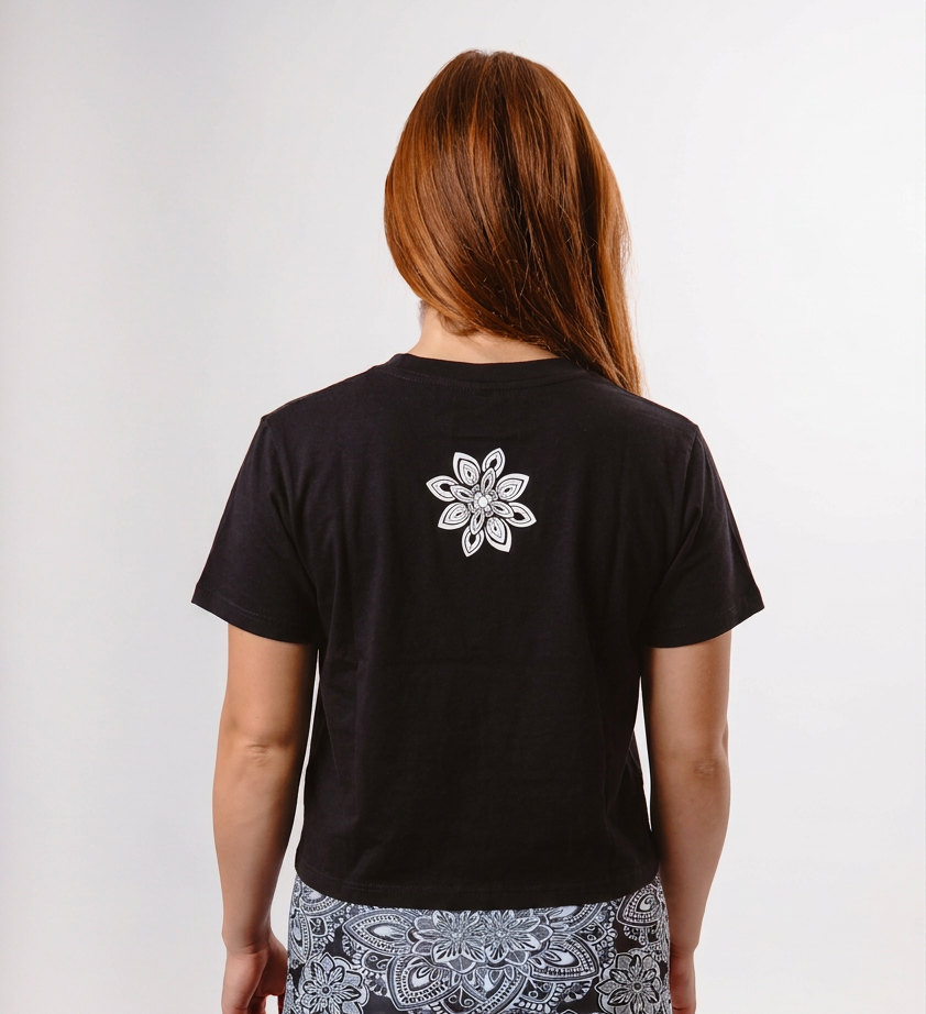 Organic Cotton Stretch Cropped T-shirt – Black | Natural Fabric