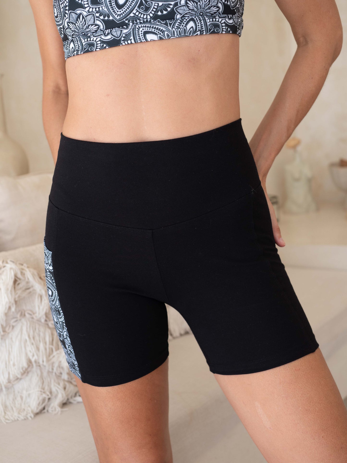 Bike Shorts - Organic Cotton with Phone Pocket - Black