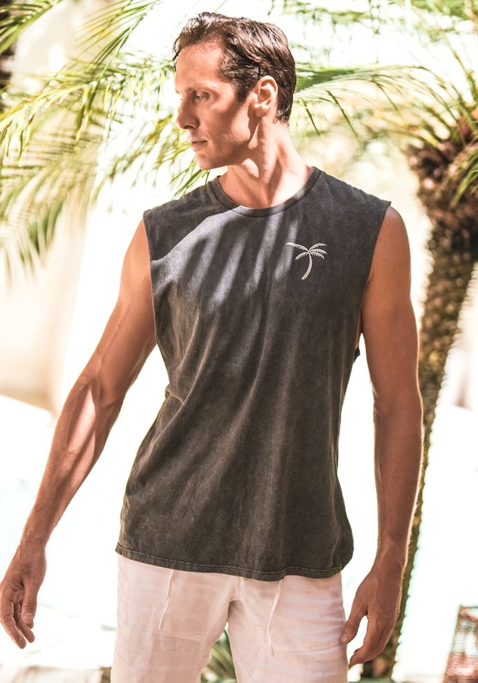 Muscle Singlet Palm Tree - Stone Washed Black