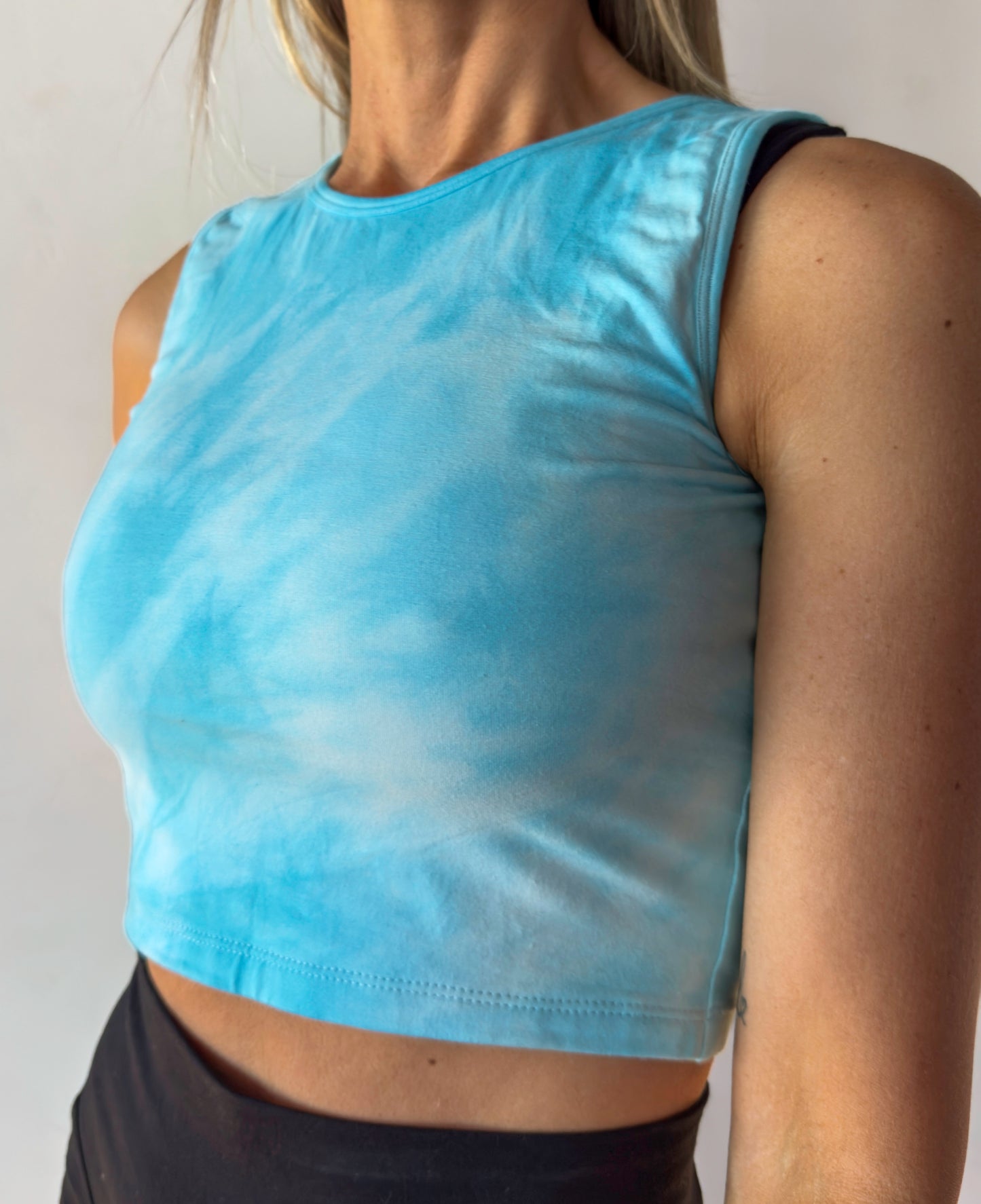 Organic Cotton Cropped Tank Top – Blue Tie Die | Natural Fabric Singlet