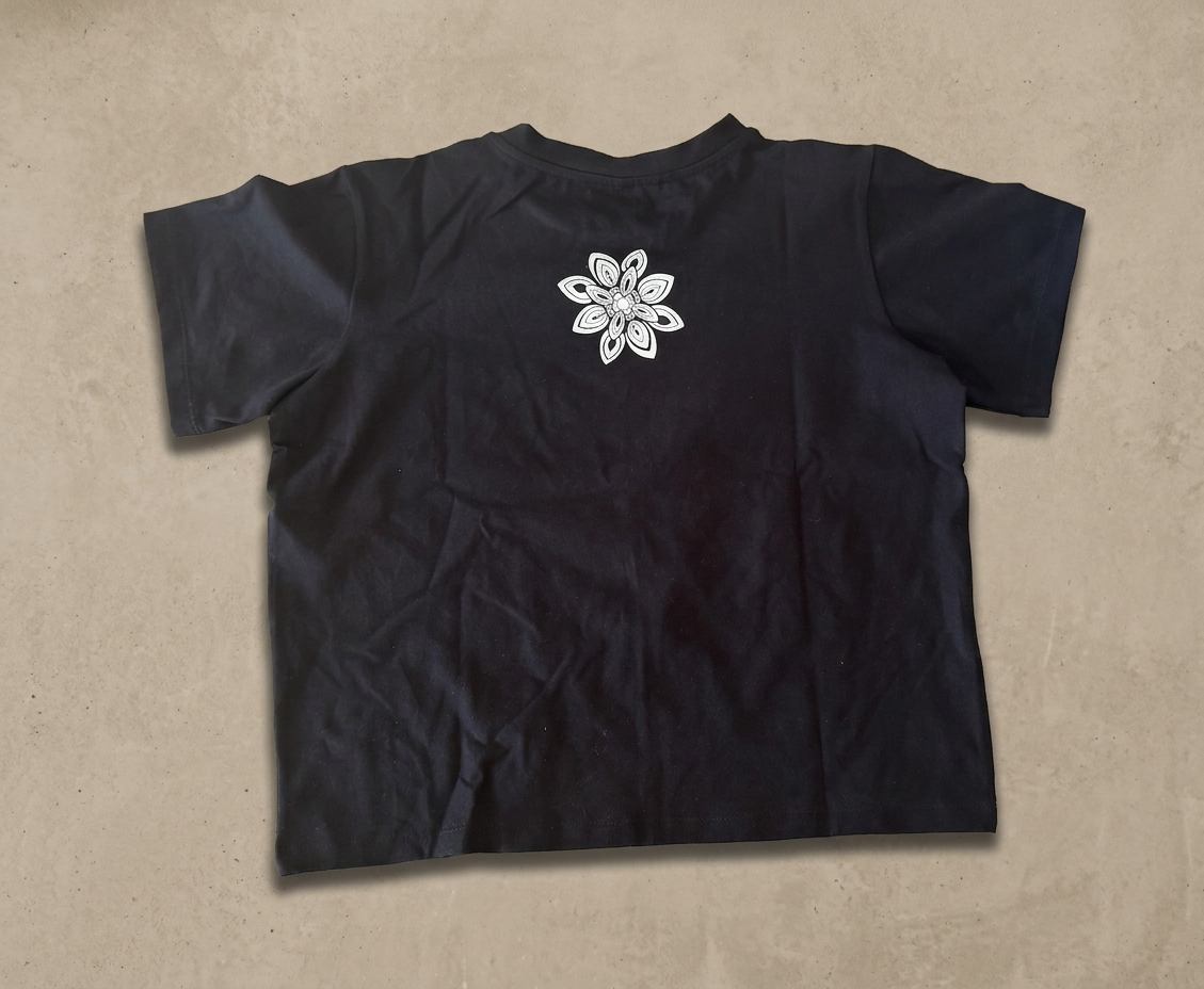 Organic Cotton Stretch Cropped T-shirt – Black | Natural Fabric